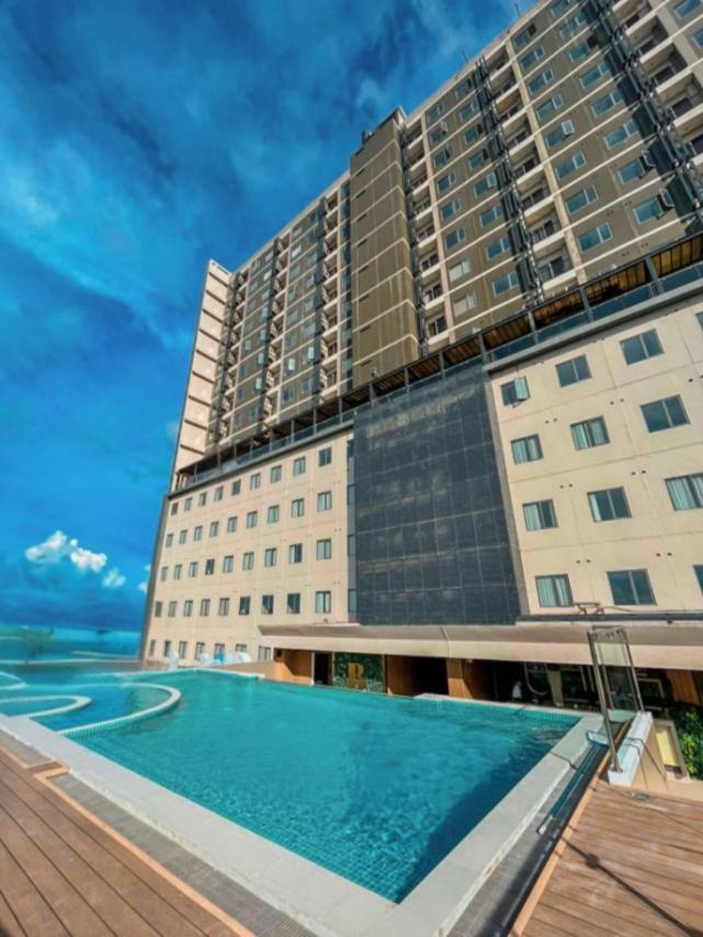 Uma Hotel And Residences Naga  Exteriör bild